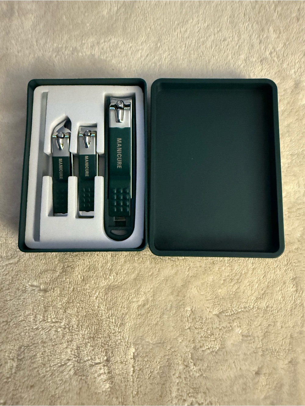Manicure 3-Piece Nail Clipper Set in Dark Green
